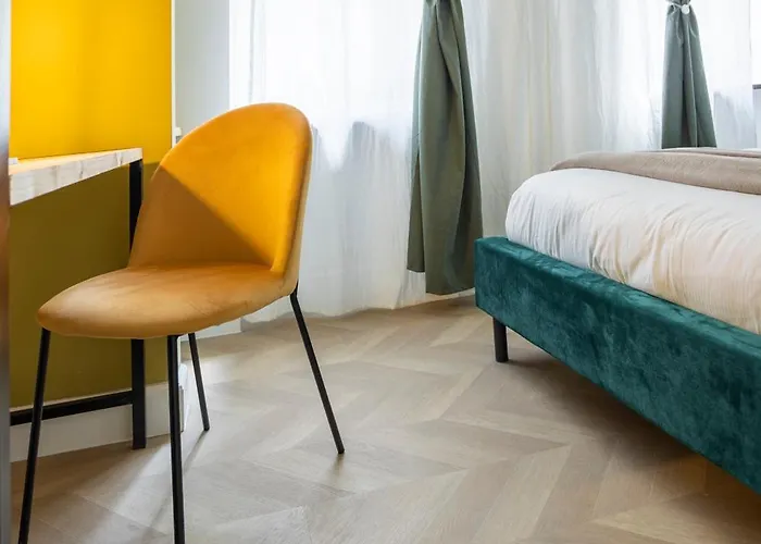 Trastevere 4* Rome
